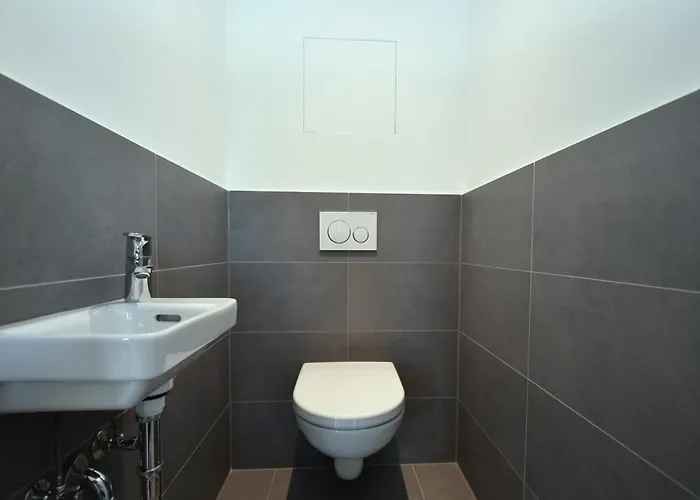 דירה Modern With Balcony & Free Parking - Nearby Metro
