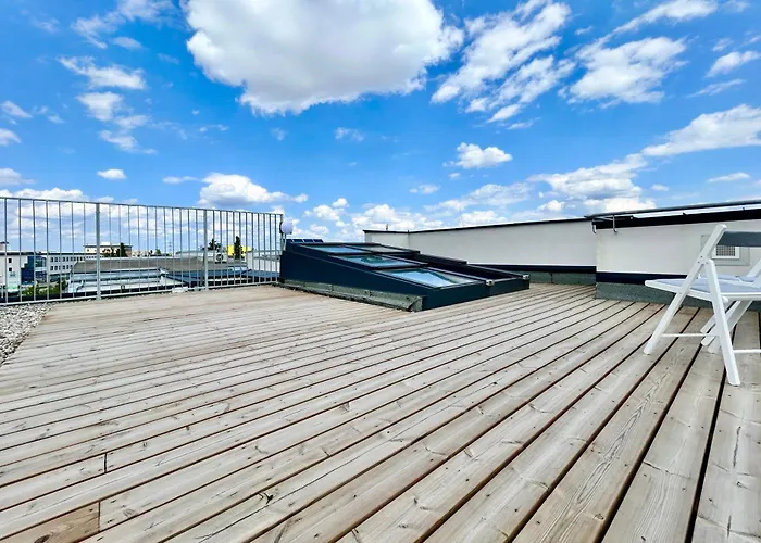 Modern With Balcony & Free Parking - Nearby Metro * וינה